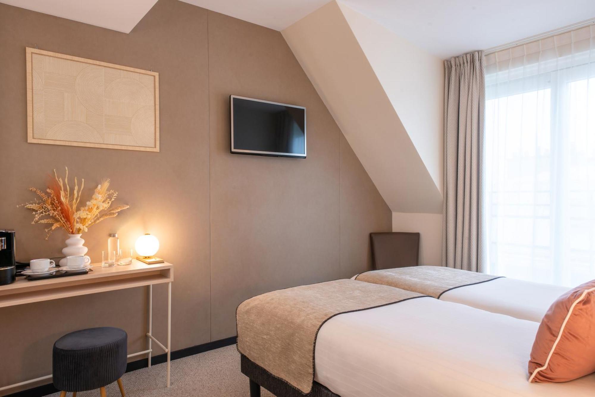 Hotel Helussi Parijs